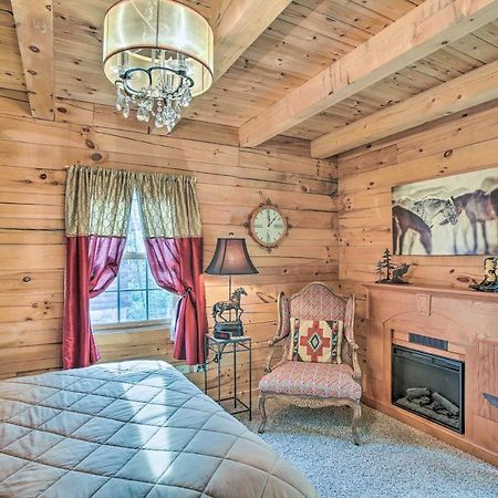 Resort Cabin With Fire Pit Golf, Hike And Play! Rothbury Exterior foto